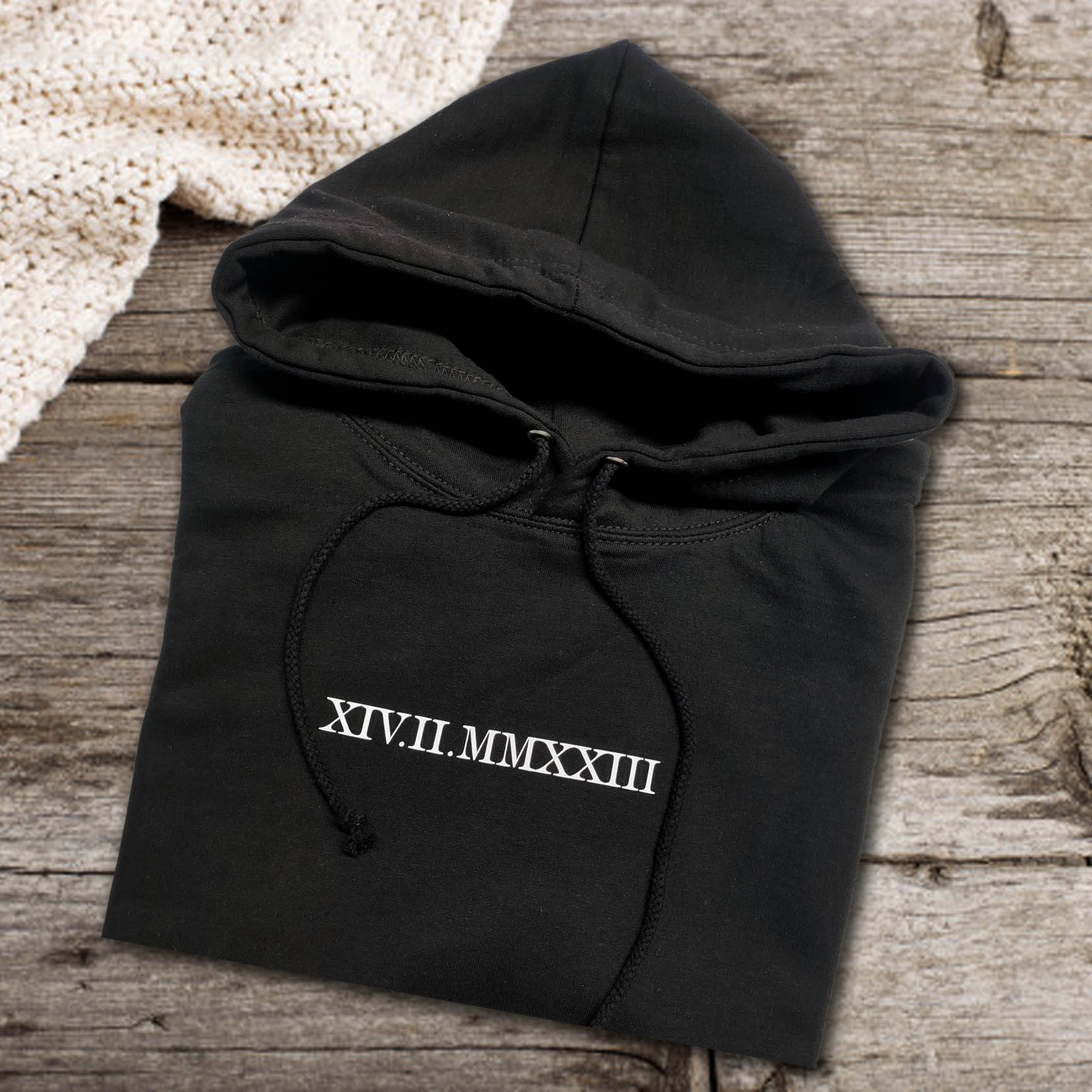 Hoodie mit Initialen und Wunschdatum